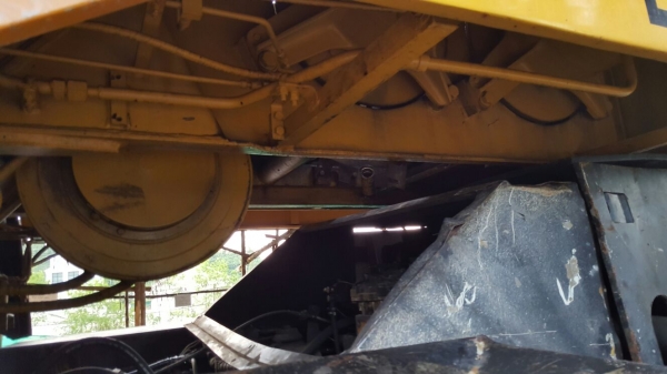 รถเครน 4 ล้อ KOMATSU / W 250L , เครน 25 ตัน.    สนใจติดต่อ  081 - 6079515