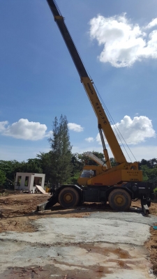 รถเครน 4 ล้อ KOMATSU / W 250L , เครน 25 ตัน.    สนใจติดต่อ  081 - 6079515