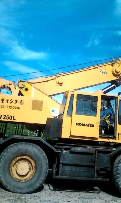 รถเครน 4 ล้อ KOMATSU / W 250L , เครน 25 ตัน.    สนใจติดต่อ  081 - 6079515