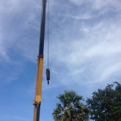 รถเครน 4 ล้อ KOMATSU / W 250L , เครน 25 ตัน.    สนใจติดต่อ  081 - 6079515