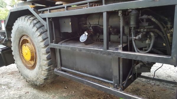 รถเครน 4 ล้อ KOMATSU / W 250L , เครน 25 ตัน.    สนใจติดต่อ  081 - 6079515