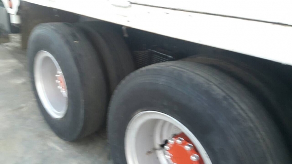 ขายสิบล้อเพลาเดียวกะบะล่องเมกก้า 220แรงปี50 รถสวยน่าใช้กะบะยาว6.20 กว้าง2.45 สูง1.45 ความสูงทางเราต่อให้ได้คับ ขายสิบล้อเพลาเดียวกะบะล่องเมกก้า 220แรงปี50 รถสวยน่าใช้กะบะยาว6.20 กว้าง2.45 สูง1.45 ความสูงทางเราต่อให้ได้คับ