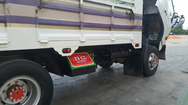 ขายสิบล้อเพลาเดียวกะบะล่องเมกก้า 220แรงปี50 รถสวยน่าใช้กะบะยาว6.20 กว้าง2.45 สูง1.45 ความสูงทางเราต่อให้ได้คับ ขายสิบล้อเพลาเดียวกะบะล่องเมกก้า 220แรงปี50 รถสวยน่าใช้กะบะยาว6.20 กว้าง2.45 สูง1.45 ความสูงทางเราต่อให้ได้คับ