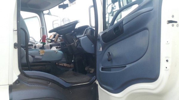 ขายสิบล้อเพลาเดียวกะบะล่องเมกก้า 220แรงปี50 รถสวยน่าใช้กะบะยาว6.20 กว้าง2.45 สูง1.45 ความสูงทางเราต่อให้ได้คับ ขายสิบล้อเพลาเดียวกะบะล่องเมกก้า 220แรงปี50 รถสวยน่าใช้กะบะยาว6.20 กว้าง2.45 สูง1.45 ความสูงทางเราต่อให้ได้คับ