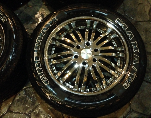 ล้อ20 แนวVIP 6รู139 กว้าง 8.5 นิ้ว พร้อมยางปี12 ดอกเต็ม ราคาไม่แพง