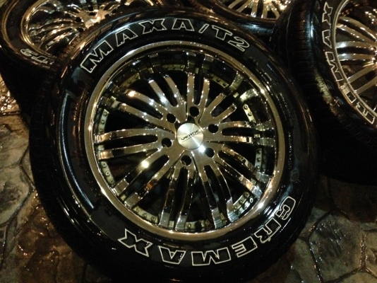 ล้อ20 แนวVIP 6รู139 กว้าง 8.5 นิ้ว พร้อมยางปี12 ดอกเต็ม ราคาไม่แพง