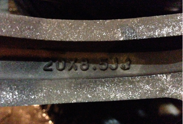 ล้อ20 แนวVIP 6รู139 กว้าง 8.5 นิ้ว พร้อมยางปี12 ดอกเต็ม ราคาไม่แพง