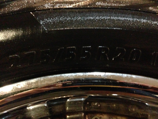 ล้อ20 แนวVIP 6รู139 กว้าง 8.5 นิ้ว พร้อมยางปี12 ดอกเต็ม ราคาไม่แพง