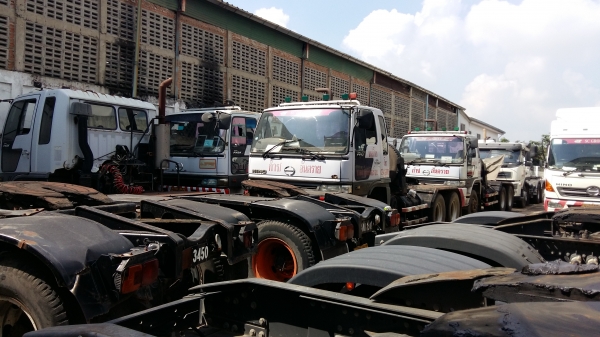 ขายด่วนครับ หัวลาก HINO 2K สมอ 260 แรง รถสวยครับ พร้อมใช้งาน มี 7 คัน ครับ