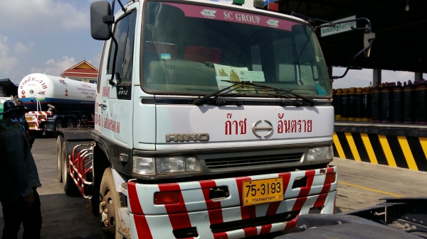 ขายด่วนครับ หัวลาก HINO 2K สมอ 260 แรง รถสวยครับ พร้อมใช้งาน มี 7 คัน ครับ