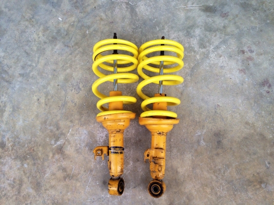 สปริงโหลดวีโก้ พร้อมโช๊คแต่ง 1คู่  ใส่ตัวเตี้ย สวยๆ หล่อๆ โหดๆ เตี้ยลง 50 มม ขาย1990บาท สนใจสอบถามได้24ชม