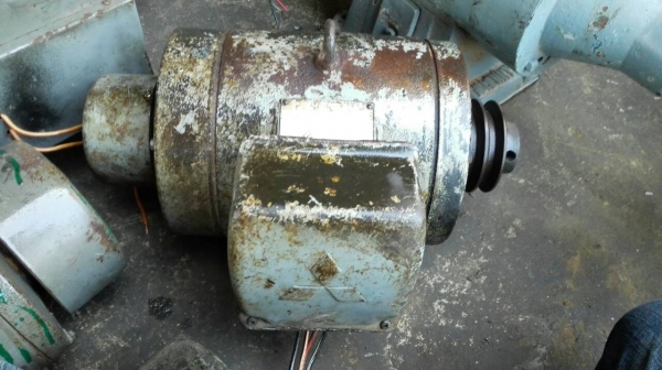 ****** Sold Out!! ******  มอเตอร์ 220V. 2 สาย ไฟบ้าน วิ่งเงียบทุกตัว ไม่ทำสีเน้นเดิม!!