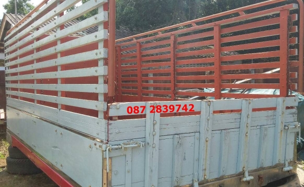 ขายกระบะคอกไม้ ถอดออกจาก รถบรรทุก 6 ล้อ HINO