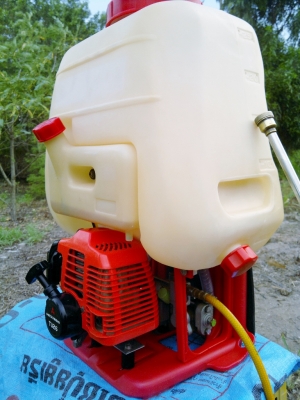 เครื่องปั๊มฉีดยามิสซูฯ+เครื่องพ่นปุ๋ยKASEI สภาพใหม่