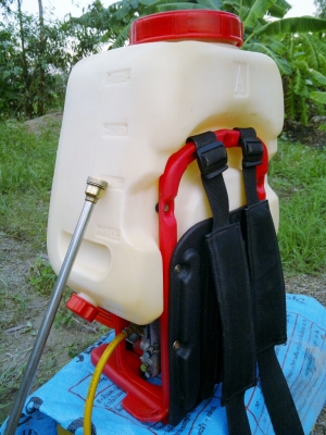 เครื่องปั๊มฉีดยามิสซูฯ+เครื่องพ่นปุ๋ยKASEI สภาพใหม่