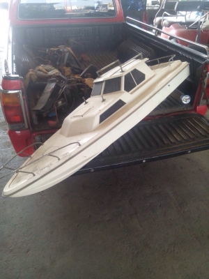 ขายเรือยอร์ชบังคับ ความยาว 1เมตร70เซนติเมตร ตัวเรือทำจากไฟเบอร์กลาส เครื่องยนต์เบนซิน เครื่องดี นำเข้ามือสองญี่ปุ่น ตัวเรือสมบูรณ์ไม่มีแตกหัก  ราคา 18,000