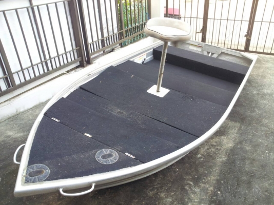 ขายเรือมิเนียม 12 ฟุต Quintrex