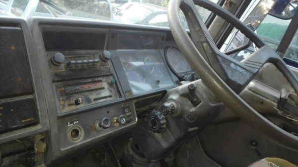 ขาย10ล้อ1เพลา hino 168แรง ท้ายลาด ลากแบ็คโค แชชซีสวยเดิม สภาพพร้อมวิ่งลุยงาน เครื่องดี เอกสารเล่มทะเบียนพร้อมโอน ภายในเดิม