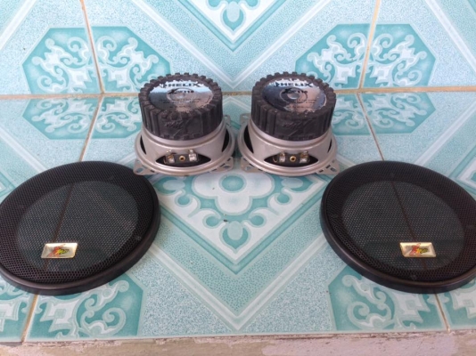 1..เสียงกลางแกนร่วม4&quot; Helix ขาย 800 บาท 2..เสียงกลาง8&quot; m audio ขาย 750 บาท 3..ซับ10&quot;เฟอรีสว้อยคู่ก้อนเดียว ขายคู่ละ 1250 บาท 4..EC200ก้อป ขาย 400 บาท มือสองใช้งานปกติเดิม สนใจ0892425454 อยู่สระบุรีส่งได้