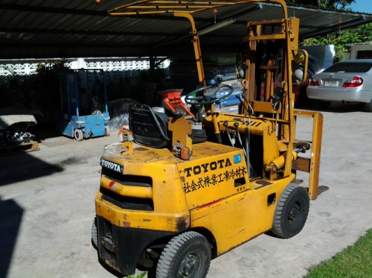 ขาย forklift toyota 2fg10 เก่านอก ยก 1 ตัน ขาย forklift toyota 2fg10 เก่านอก ยก 1 ตัน