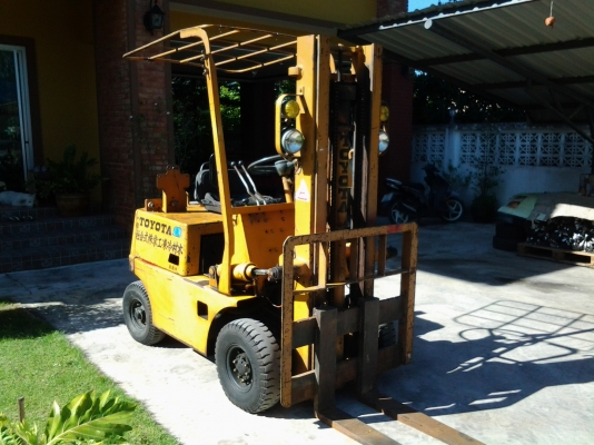 ขาย forklift toyota 2fg10 เก่านอก ยก 1 ตัน ขาย forklift toyota 2fg10 เก่านอก ยก 1 ตัน