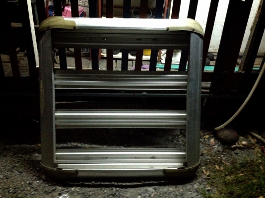 แล็คหลังคายี่ห้อ Carery boy