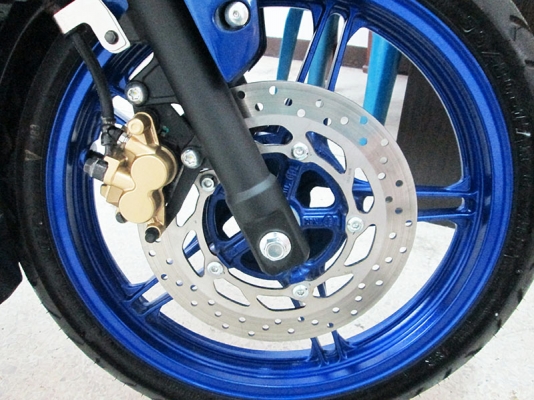 ขาย Yamaha R 15 ปี 2015 ลาย movistar รถ 3 เดือน ไมล์แท้ 1751 กม สภาพสวยเดิมๆ สมุดคู่มือการใช้งาน สมุดรับประกันศูนย์ สีน้ำเงิน ราคา 74900 บาท