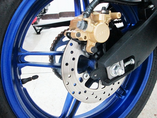 ขาย Yamaha R 15 ปี 2015 ลาย movistar รถ 3 เดือน ไมล์แท้ 1751 กม สภาพสวยเดิมๆ สมุดคู่มือการใช้งาน สมุดรับประกันศูนย์ สีน้ำเงิน ราคา 74900 บาท