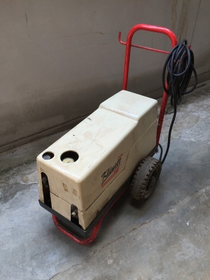 ปั้มฉีดน้ำแรงดันสูง