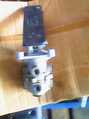 ขายตีนเหยียบจิฟฟี่ราคา  1300 บาทโทร 0906208746