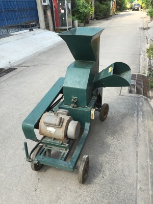 เครื่องสับตัดพืช กิ่งไม้ มันสัมปะหลัง