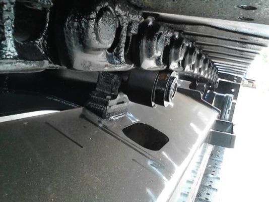 HITACHI รุ่น ZX 135 US  มีลายกระแทก