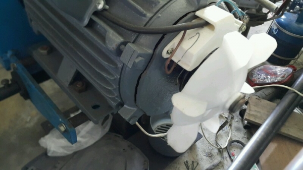 เครื่องบากท่อ