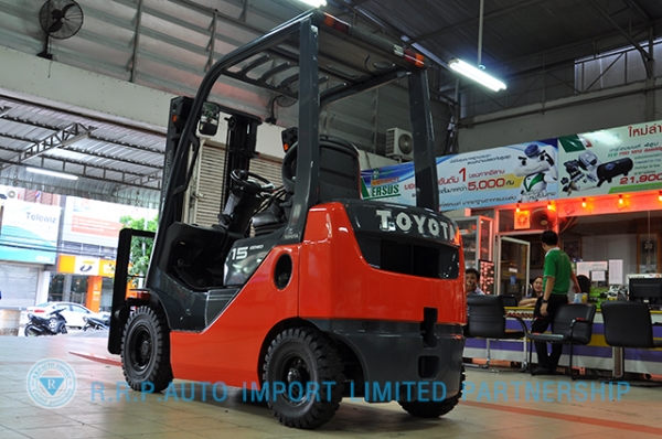 ขายรถโฟล์คลิฟท์มือสอง TOYOTA รุ่น 8FG15-10022 ราคา 245,000 บาท นำเข้าจากประเทศญี่ปุ่น 100\% ไม่เคยใช้งานในไทย