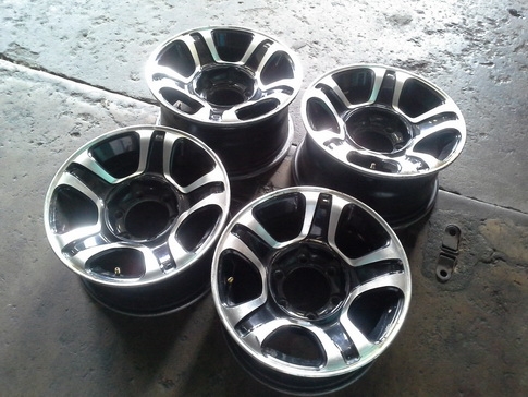 Max 6/139 ขอบ15 กว้าง7.5 ET-5 สวยๆ 1ชุด