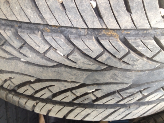 ขายล้อแม็ก VIP 20 พร้อมยาง 265 50 20 ปี 15 ใหม่ๆ ขายล้อแม็ก VIP 20 พร้อมยาง 265 50 20 ปี 15 ใหม่ๆ