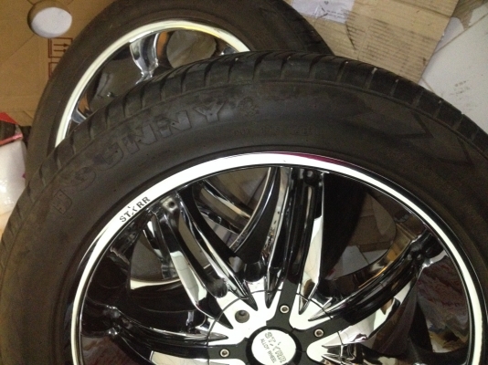 ขายล้อแม็ก VIP 20 พร้อมยาง 265 50 20 ปี 15 ใหม่ๆ ขายล้อแม็ก VIP 20 พร้อมยาง 265 50 20 ปี 15 ใหม่ๆ