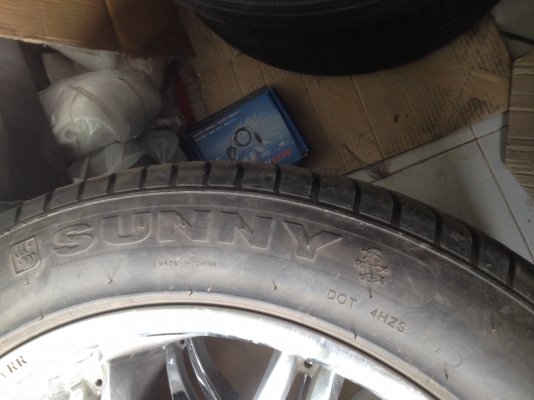 ขายล้อแม็ก VIP 20 พร้อมยาง 265 50 20 ปี 15 ใหม่ๆ ขายล้อแม็ก VIP 20 พร้อมยาง 265 50 20 ปี 15 ใหม่ๆ