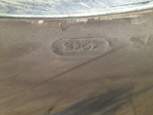 ขายล้อแม็ก VIP 20 พร้อมยาง 265 50 20 ปี 15 ใหม่ๆ ขายล้อแม็ก VIP 20 พร้อมยาง 265 50 20 ปี 15 ใหม่ๆ