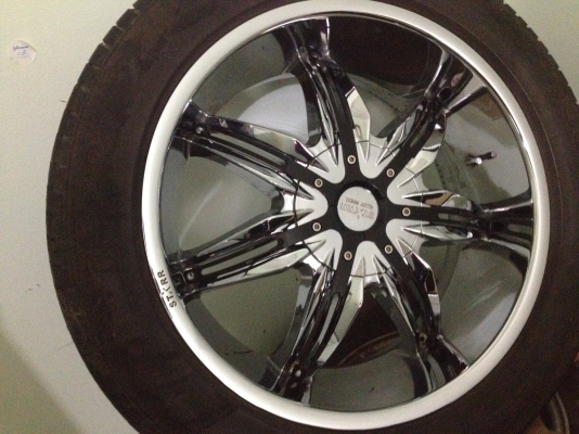 ขายล้อแม็ก VIP 20 พร้อมยาง 265 50 20 ปี 15 ใหม่ๆ ขายล้อแม็ก VIP 20 พร้อมยาง 265 50 20 ปี 15 ใหม่ๆ