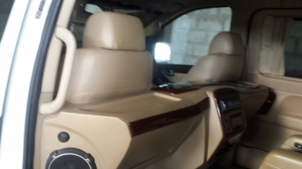 รถตู้ VIP ฮุนได รถตู้ VIP ฮุนได