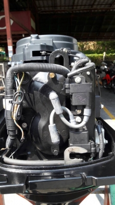 เครื่องเรือ MERCURY 30 HP สภาพ 99 \%