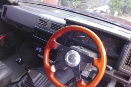 นิสสัน Big M 4 ประตู นิสสัน Big M 4 ประตู