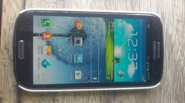 Samsung Galaxy S3 สภาพดี การใช้งานปกติ ไม่เคยทำหล่นจากที่สูง *มีรอยขอบนิดเดียวหลุดมือหล่นเบาๆ ขณะนั่ง* ผู้หญิงใช้ ซื้อมือ 1 สนใจดูของได้ที่ The Mall บางแค Samsung Galaxy S3 สภาพดี การใช้งานปกติ ไม่เคยทำหล่นจากที่สูง *มีรอยขอบนิดเดียวหลุดมือหล่นเบาๆ ขณะนั่ง* ผู้หญิงใช้ ซื้อมือ 1 สนใจดูของได้ที่ The Mall บางแค