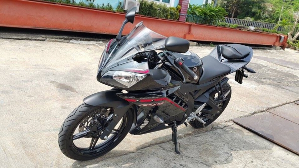 R15 2015 ลายล่าสุด วิ่ง 2000 กิโลแท้ ใหม่กริ๊บๆ ส่งฟรี ขายถูก ต่อรองได้