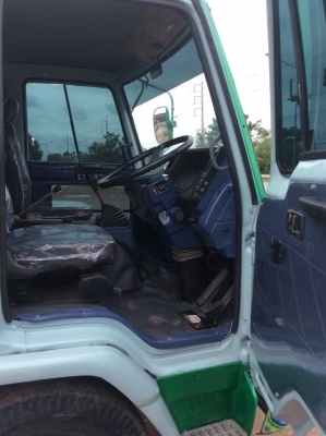 6ล้อ ISUZU ROCKY ดั๊ม เครื่อง 175 แรง เบรคจิ๊ฟฟี่ พวงมาลัยพาว์เวอร์ ช่วงล่างใหญ่ หัวดี เครื่องดี ครัทซีสวย ยาง825 ช่วงล้อ 3.8 ม. รถสวยพร้อมใช้งาน ขาย 620,000 บาท( ศุภากร 081- 1903107 ,081-4252943)