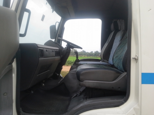 HINOไฮเท็ค 195แรง ยาว 6 ม.ยางดีทั้งหมด 6เส้น เครื่องดี ครัทซีสวย ขาย 430,000 บาท ศุภากร 081-1903107 , 081-4252943)