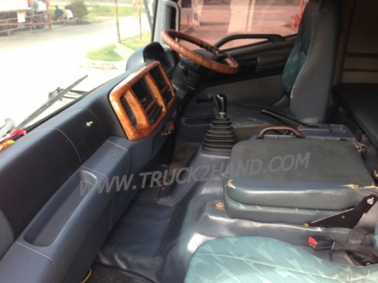 รถเทเลอร์บรรทุกรถยนต์  ยี่ห้อ HINO 212 แรงม้า  ปีจดทะเบียน 2547