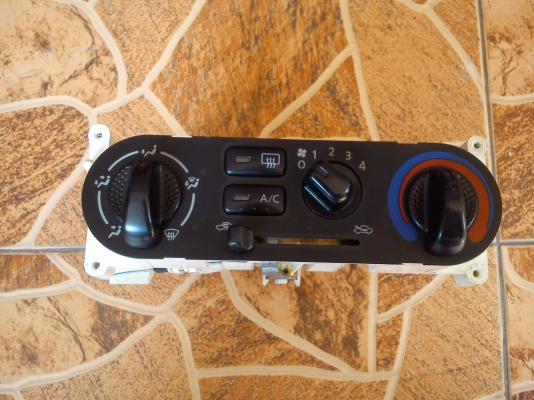 สวิตช์แอร์ของรถNISSAN สวิตช์แอร์ของรถNISSAN