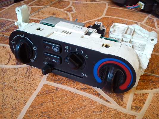 สวิตช์แอร์ของรถNISSAN สวิตช์แอร์ของรถNISSAN